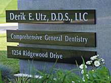 Dr. Utz's signs outside